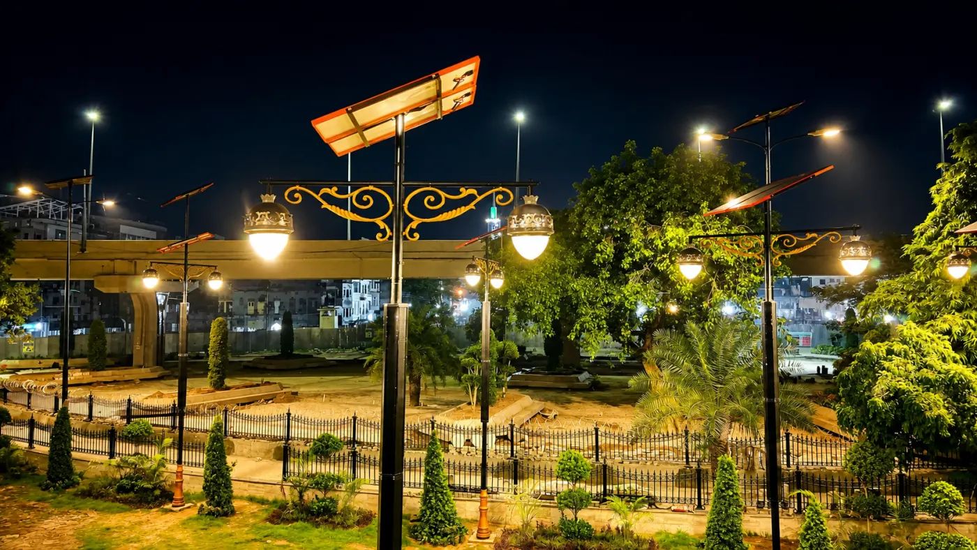 Bhaati Chowk Vertical Solar Street Lighting - Eco-Smart Vision